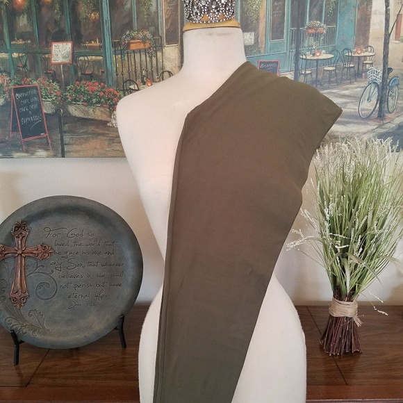 Solid olive leggings - Picture 2 of 3